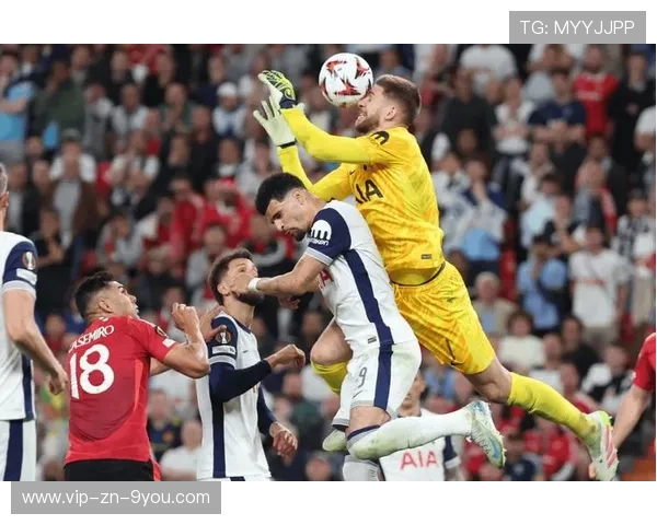 巴黎圣日耳曼边锋跑位：扣球+传中成为日常高频动作