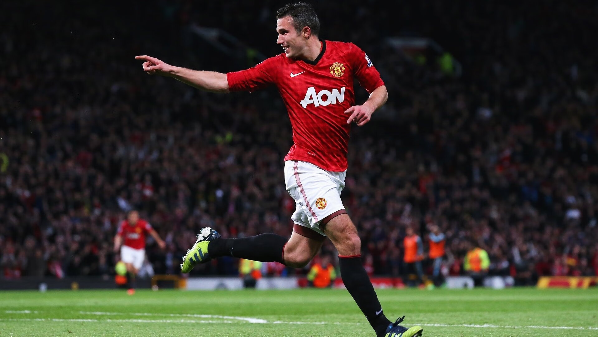 德甲激烈拼刺:攻坚战中展现极限运动精神